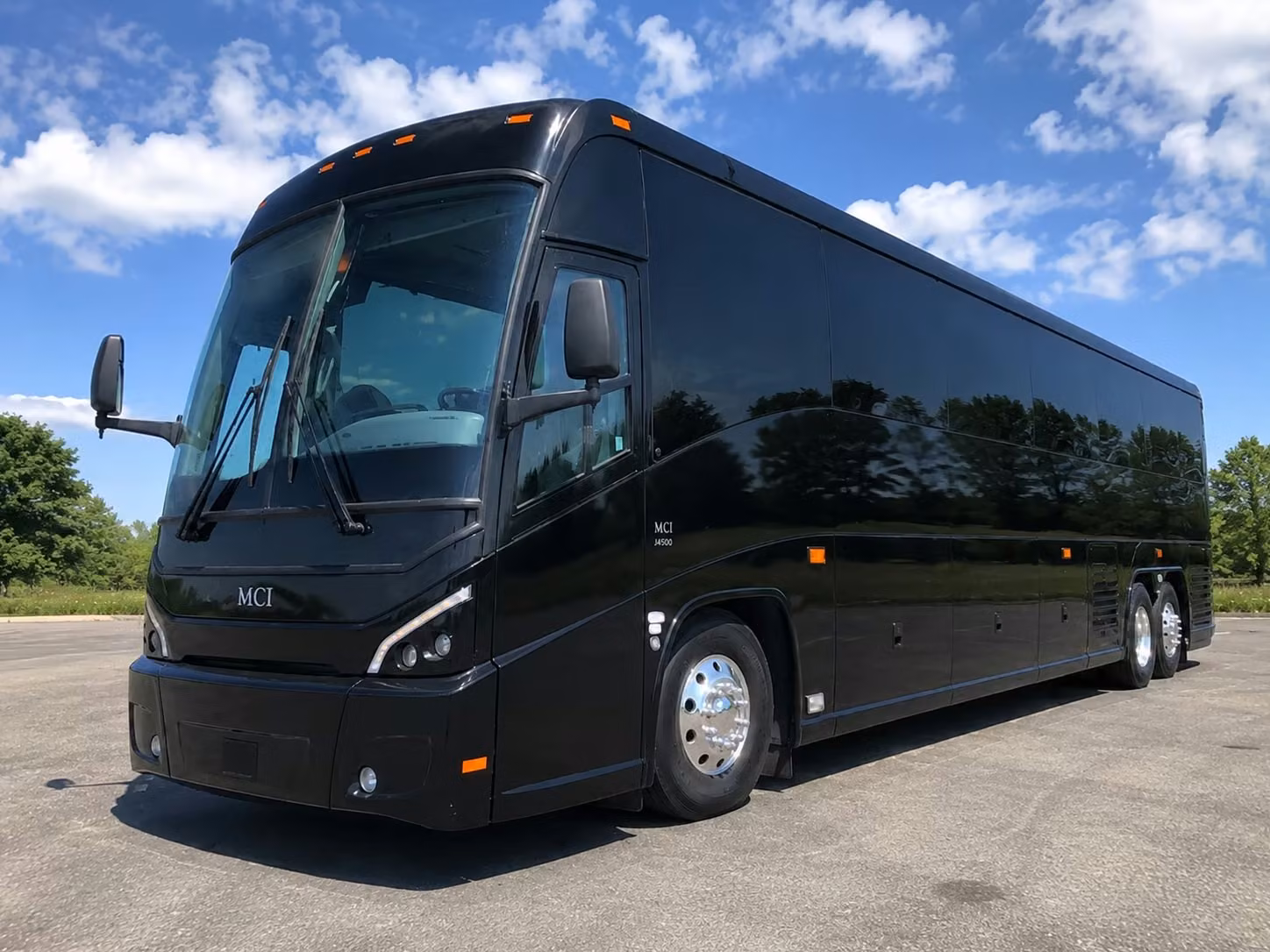 corporate event bus rentals and employee shuttles in simi valley