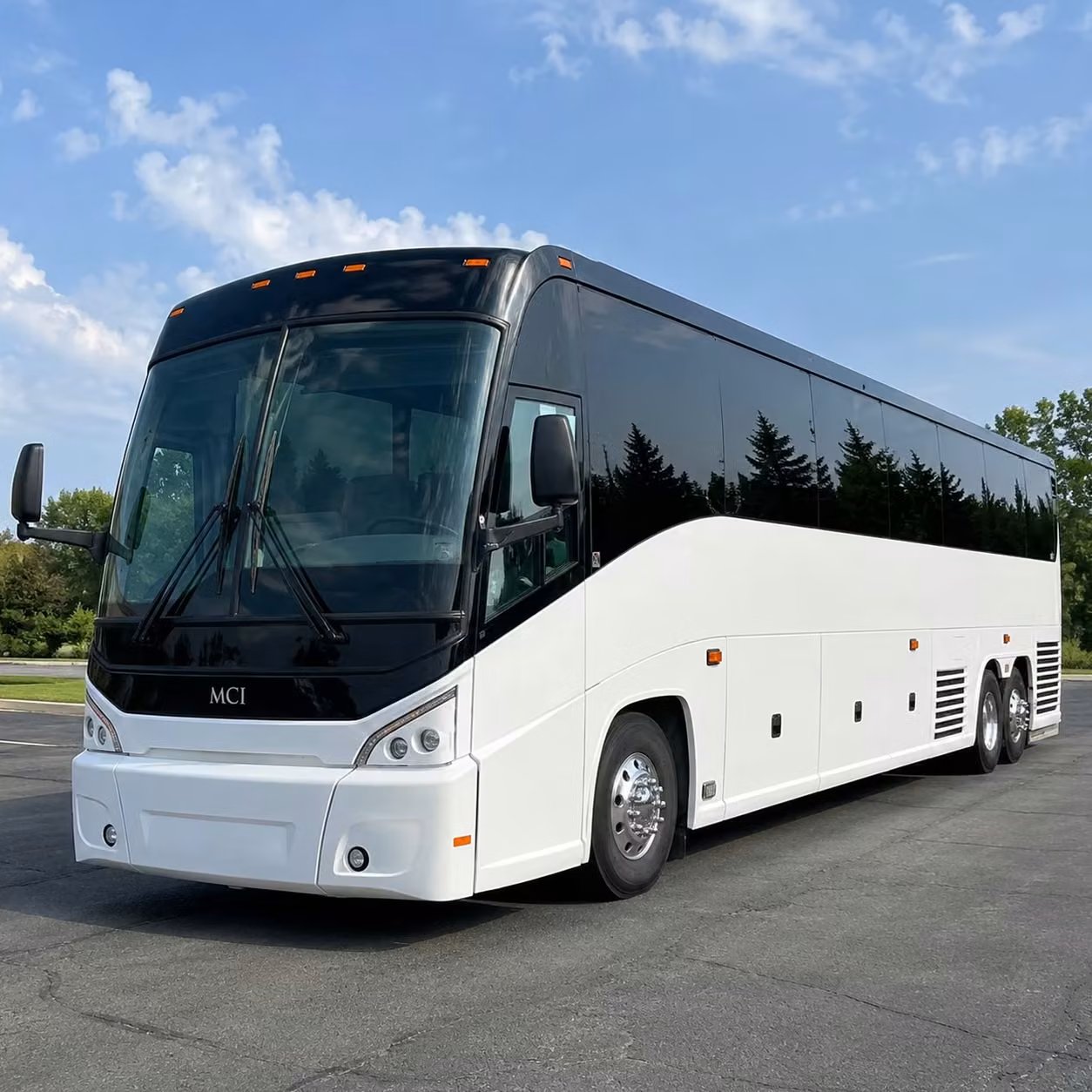finding the right long distance bus for a simi valley corporate retreat or team event